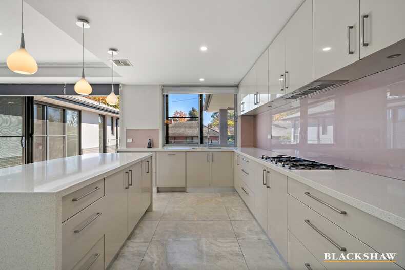 102 Strickland Crescent  Deakin