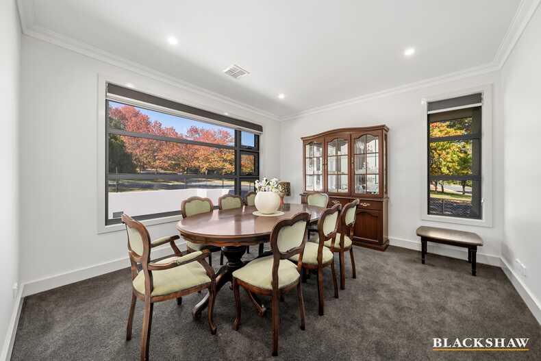 102 Strickland Crescent  Deakin