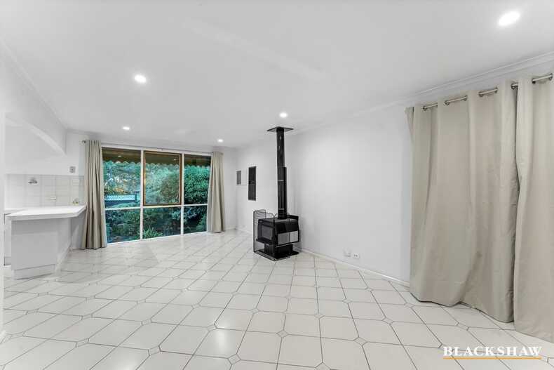 6 Friend Place Kambah