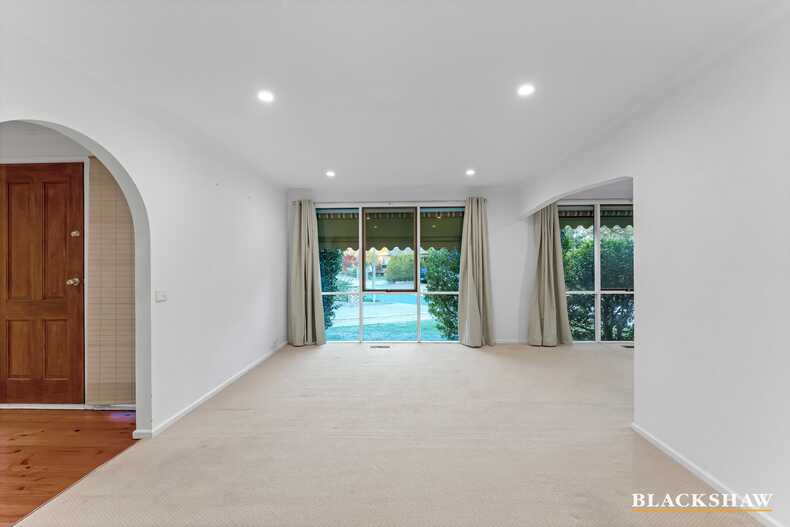 6 Friend Place Kambah