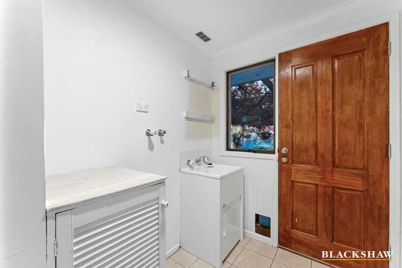 6 Friend Place Kambah