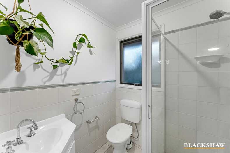 6 Friend Place Kambah