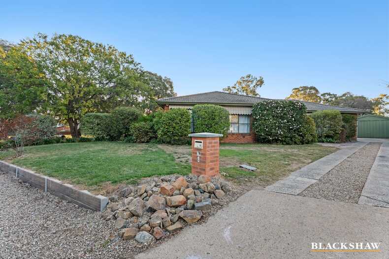 6 Friend Place Kambah