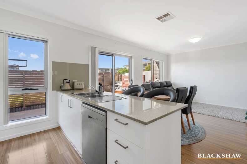 46/41 Philip Hodgins Street Wright