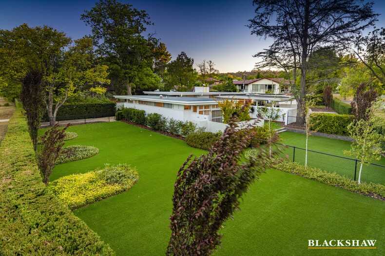 13 Canterbury Crescent Deakin 13 Canterbury Crescent Deakin