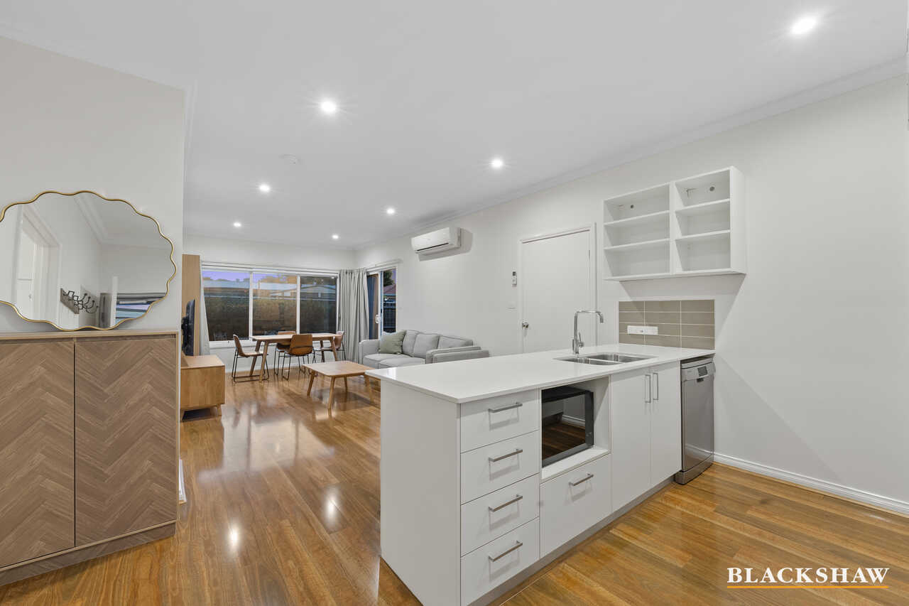 2/29 Morton Street Queanbeyan