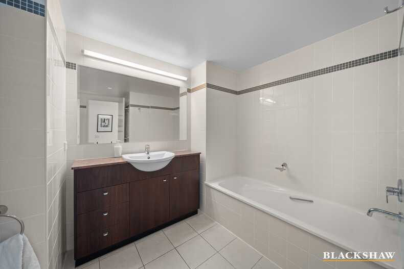 96/23 Macquarie Street Barton