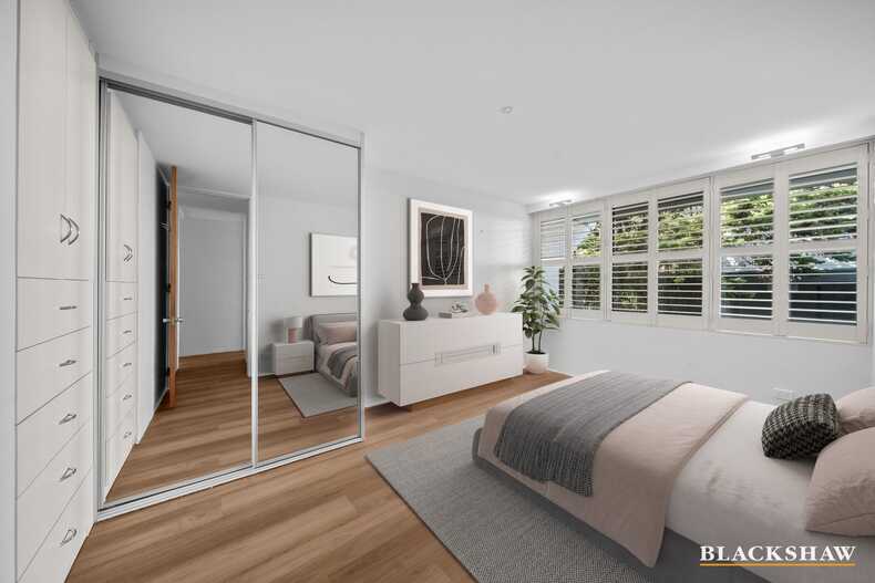 32/8 Giles Street Griffith