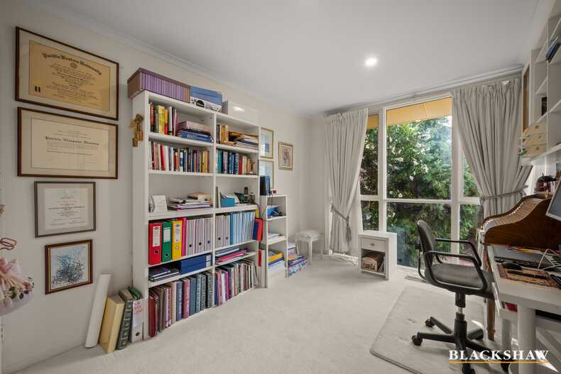 8 Parry Place Farrer