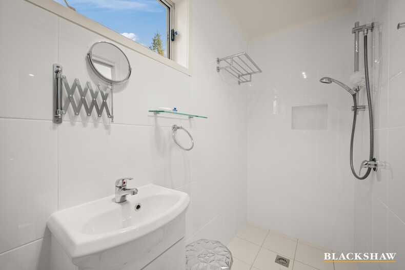8 Parry Place Farrer