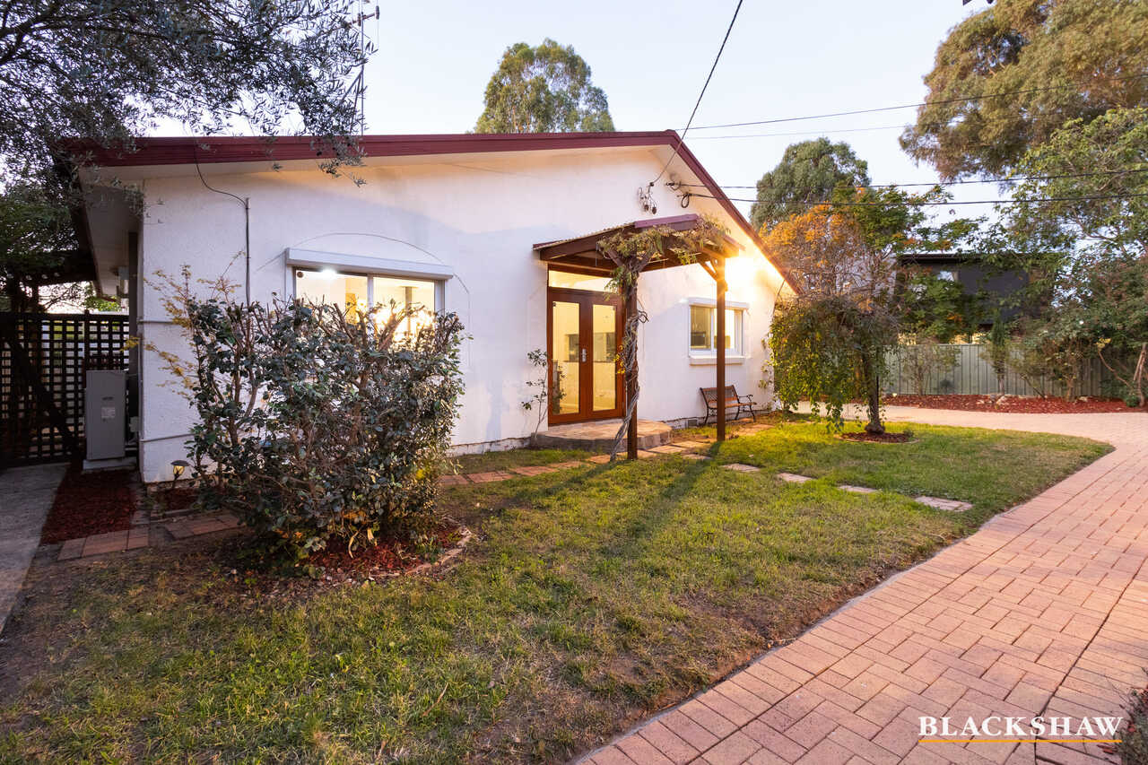32 Wambool Street Narrabundah