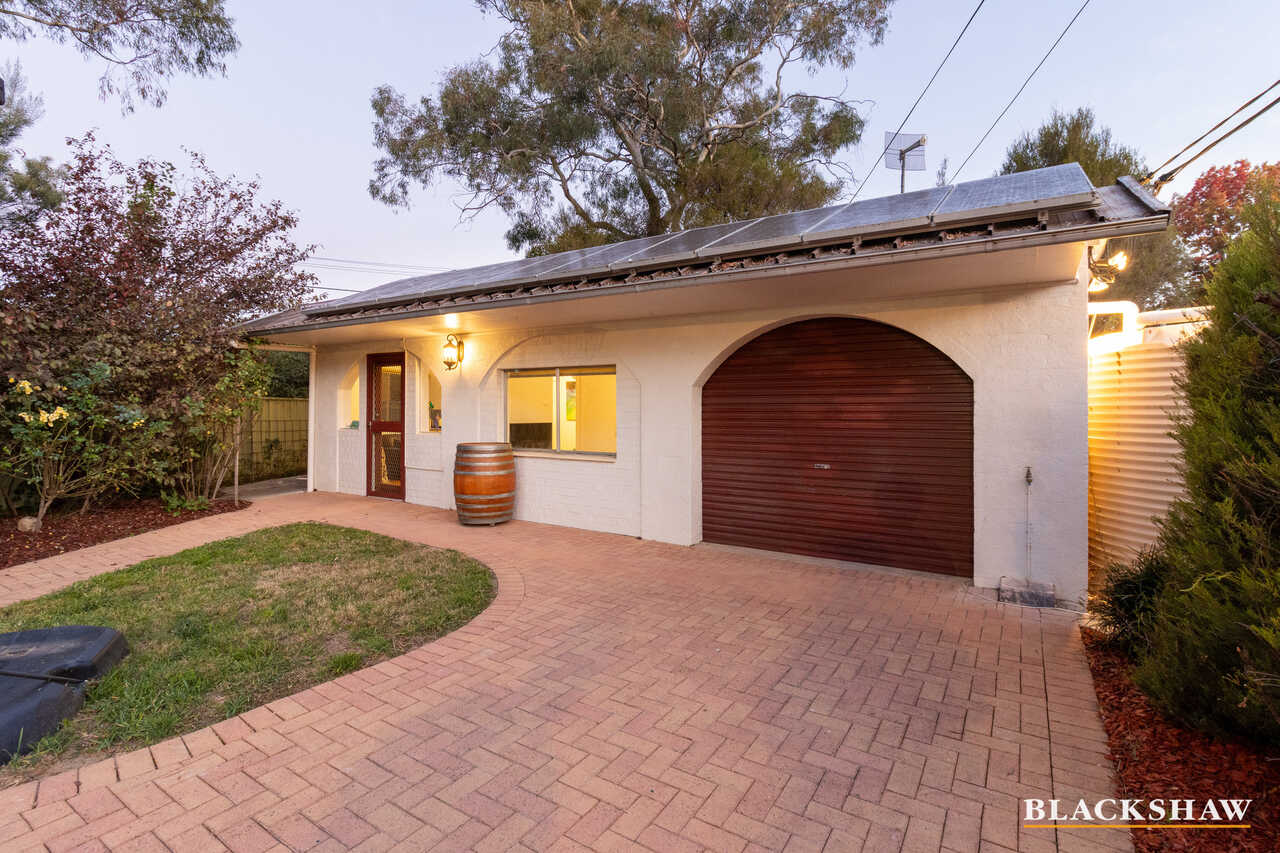 32 Wambool Street Narrabundah