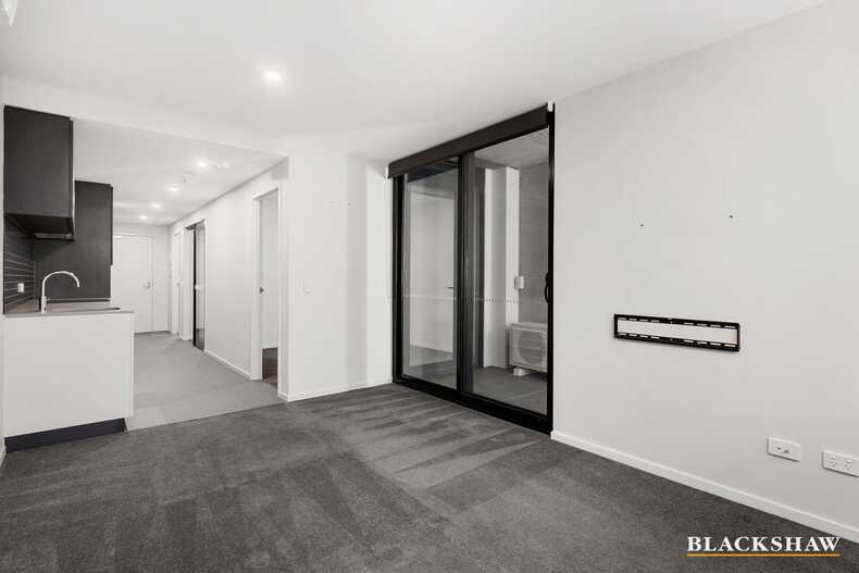Level 2/213/34 Oakden Street Greenway