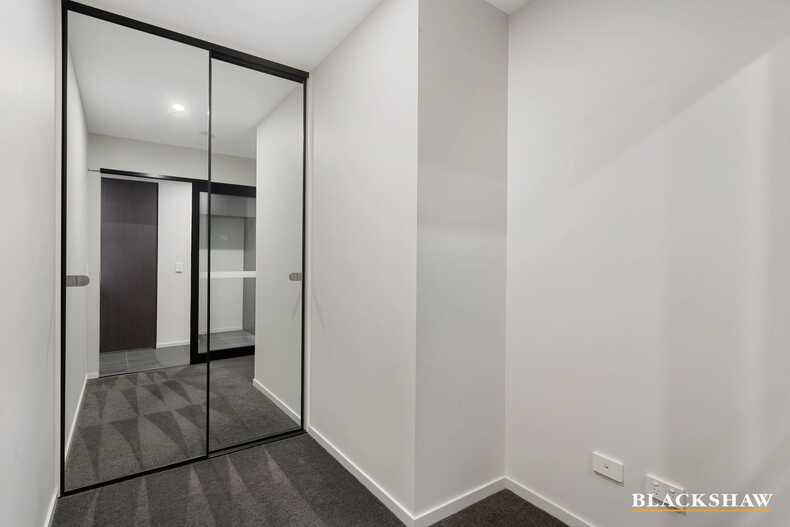 Level 2/213/34 Oakden Street Greenway