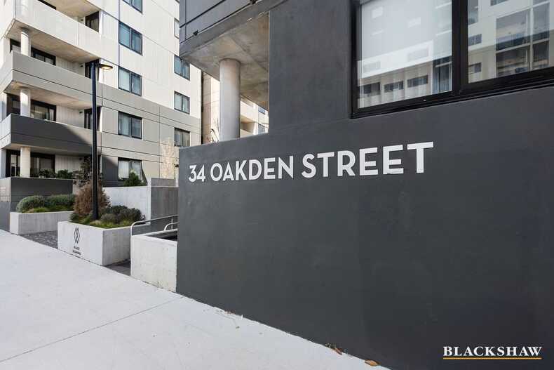 Level 2/213/34 Oakden Street Greenway