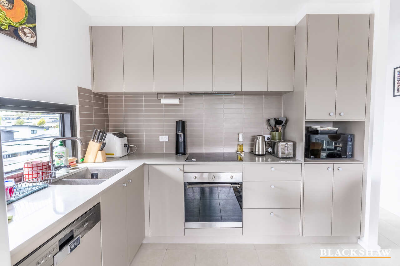 61/1 Buningyong Street Watson