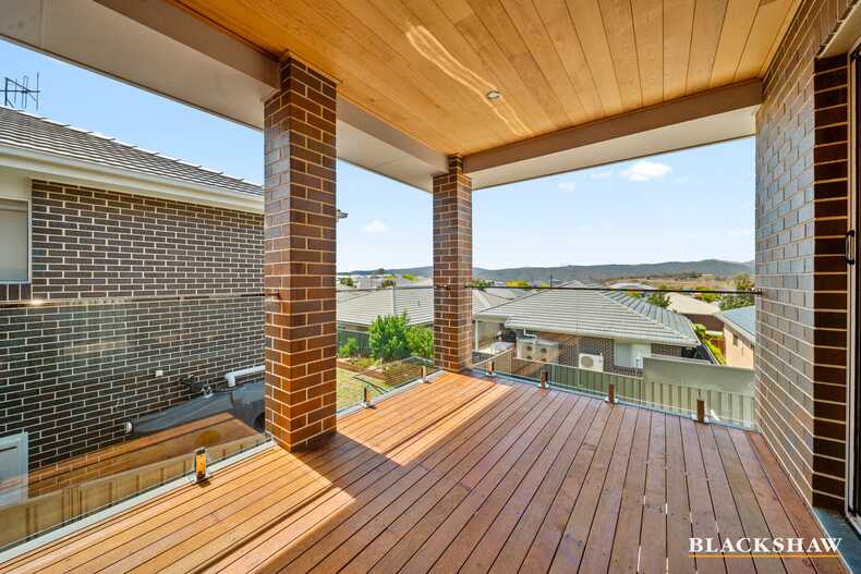 16 Duncan Loop Googong