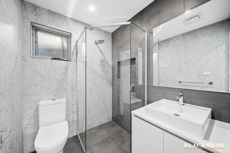 16 Duncan Loop Googong