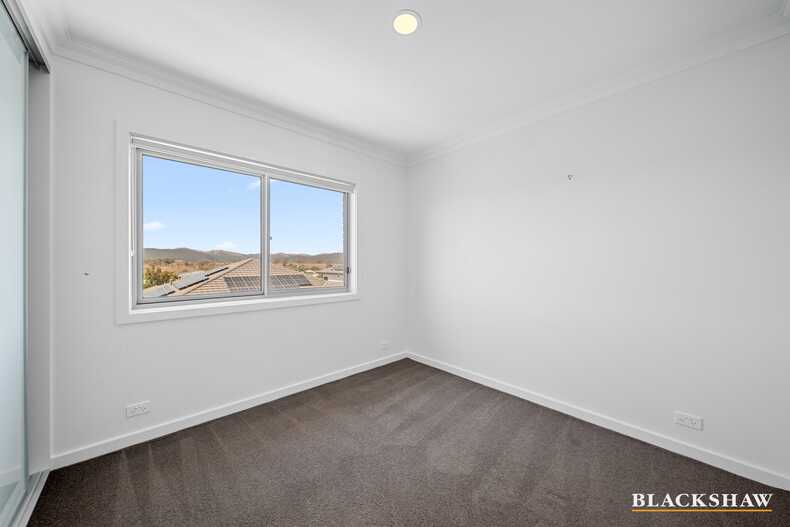 16 Duncan Loop Googong