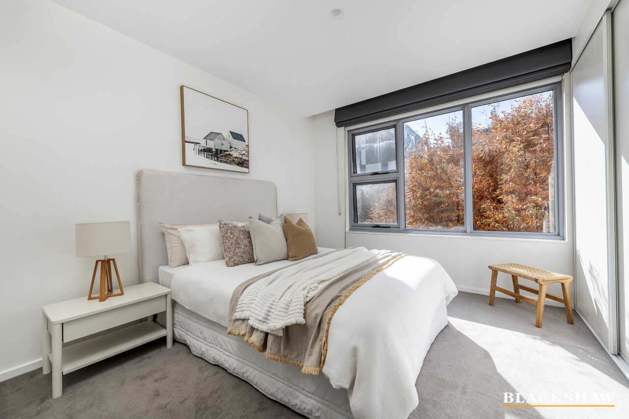 204/50 Eastlake Parade Kingston