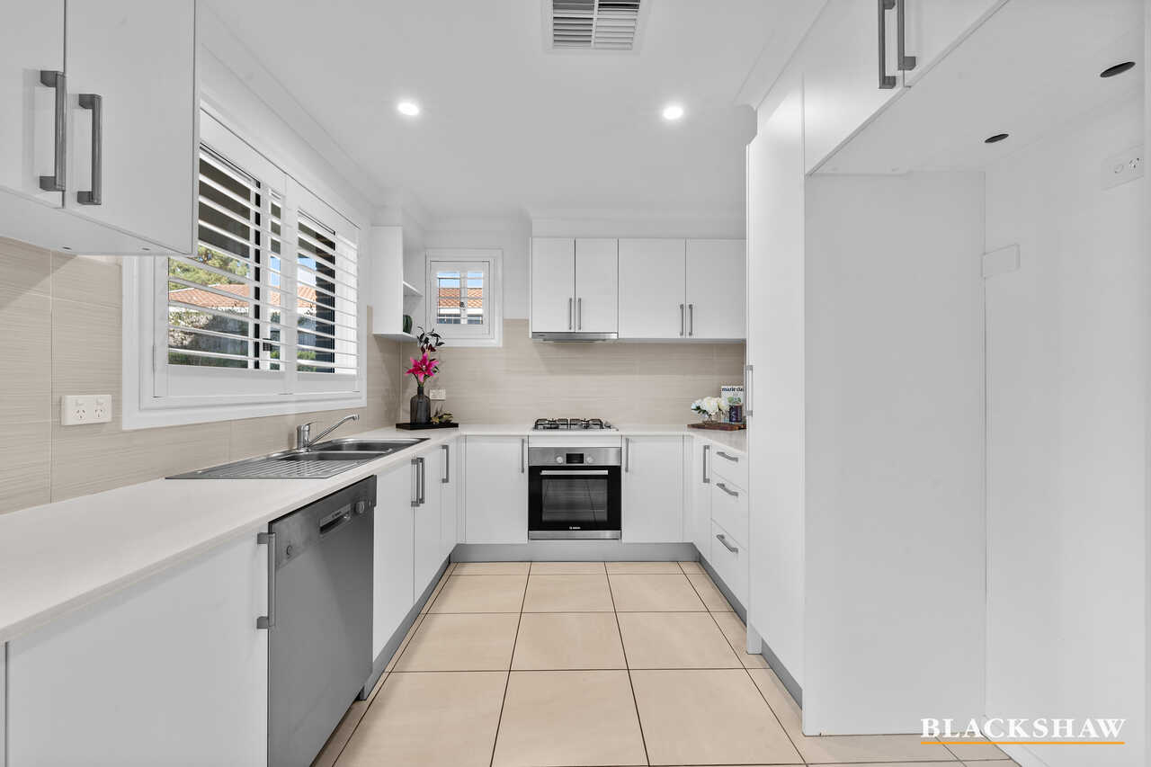 5/110 Henderson Road Crestwood