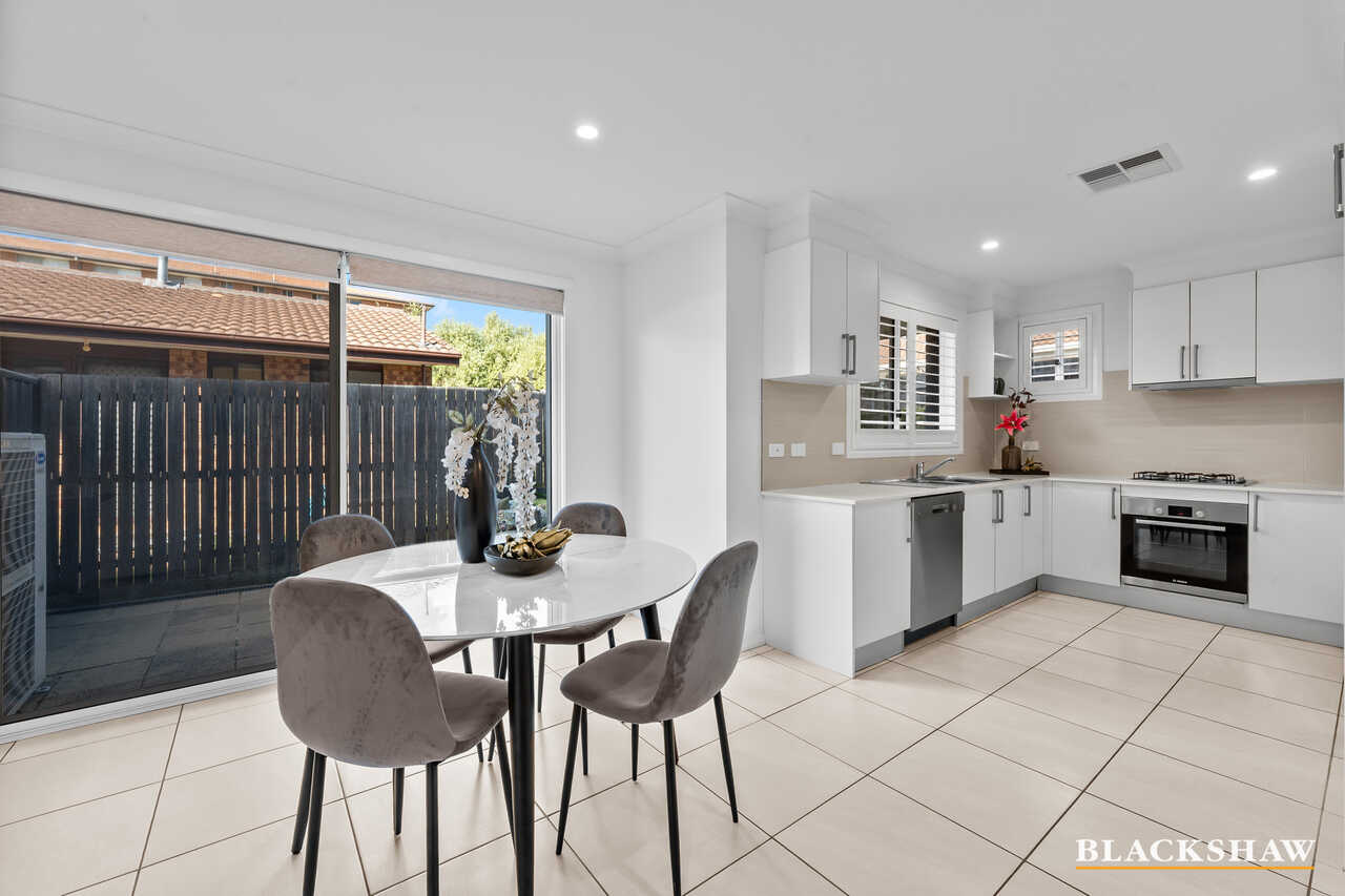 5/110 Henderson Road Crestwood