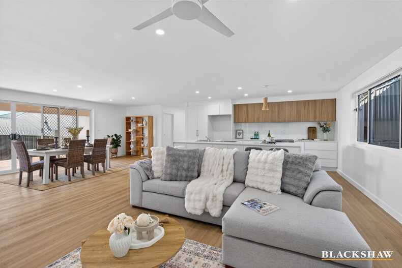 8 Tench Street Sunshine Bay