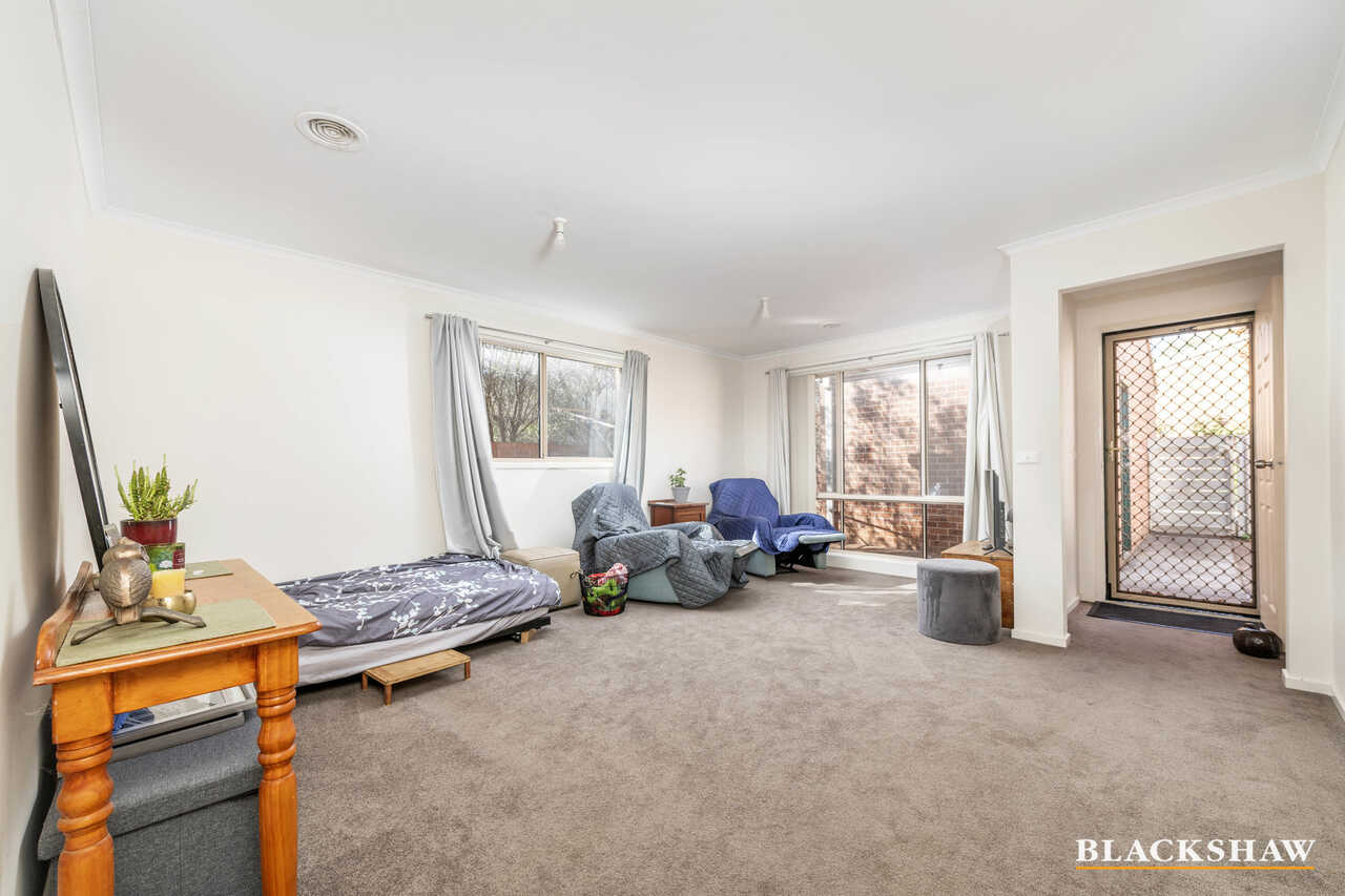 1/70-76 Madigan Street Hackett