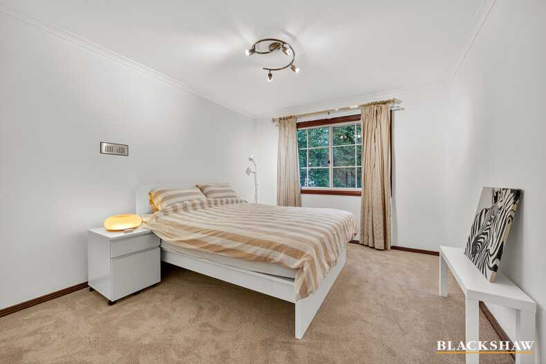 42 Pindari Crescent O'Malley 42 Pindari Crescent O'Malley