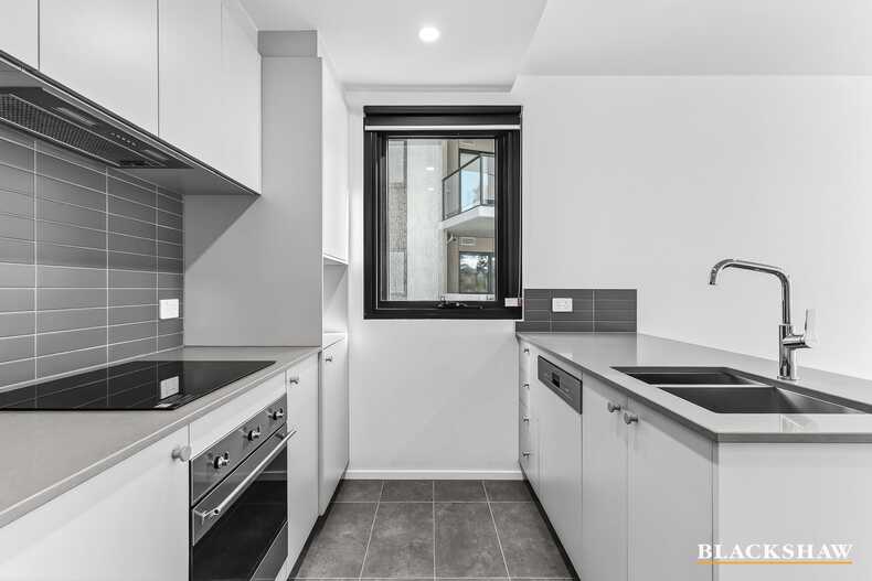 2/3 Nanango Way Watson