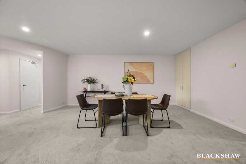 27/1 Eldridge Crescent Garran