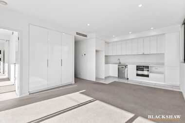 11/65 Consitution Avenue Campbell