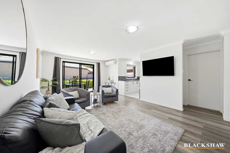 1 Jeff Snell Crescent Dunlop