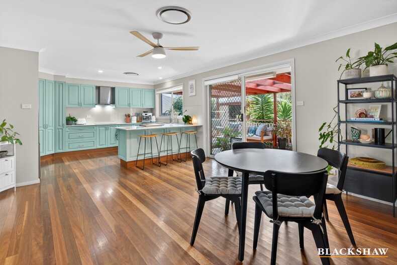 8 France Place Long Beach