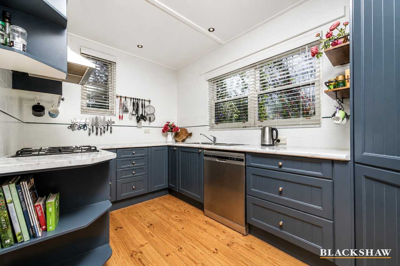 17 Vaughan Gardens, Narrabundah, Narrabundah - Thumbnail 3