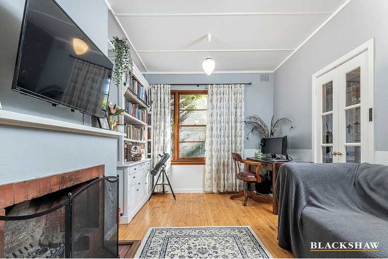 17 Vaughan Gardens Narrabundah