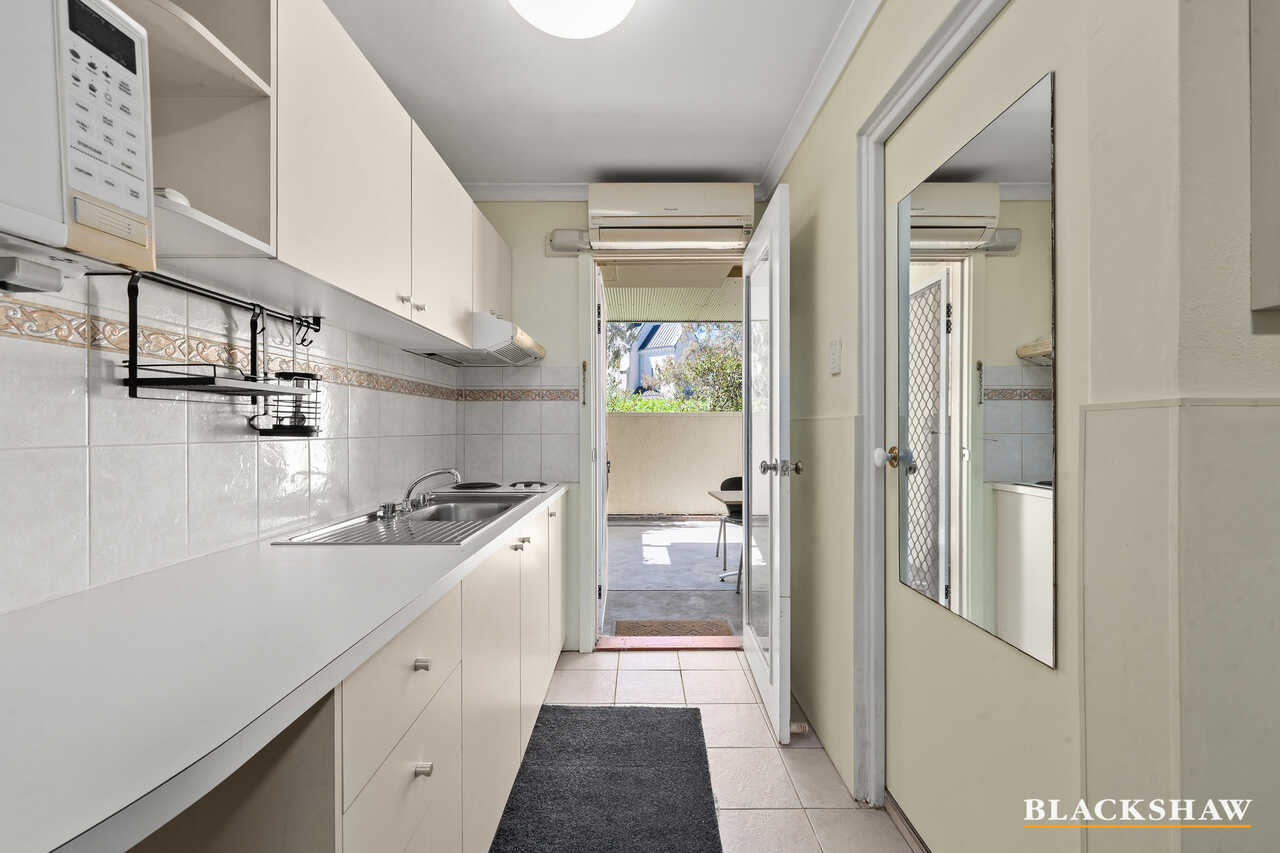 36/47 McMillan Crescent Griffith