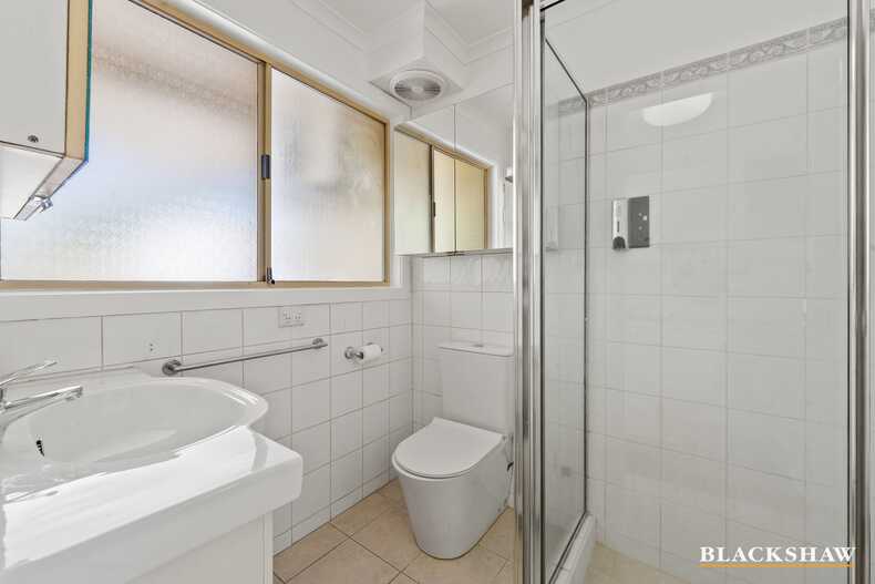 36/47 McMillan Crescent Griffith