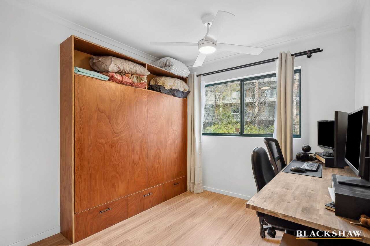 19/10 Ovens Street Griffith