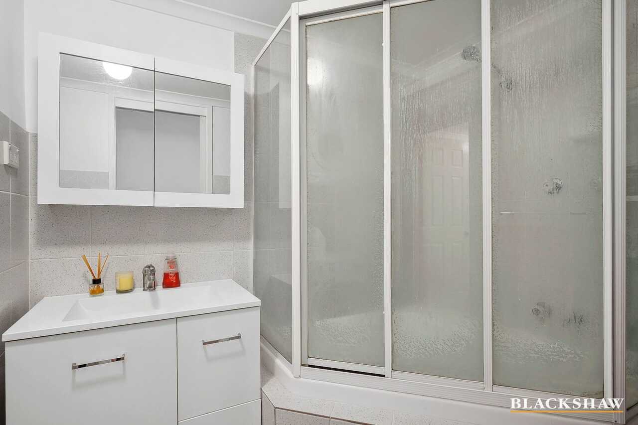 19/10 Ovens Street Griffith