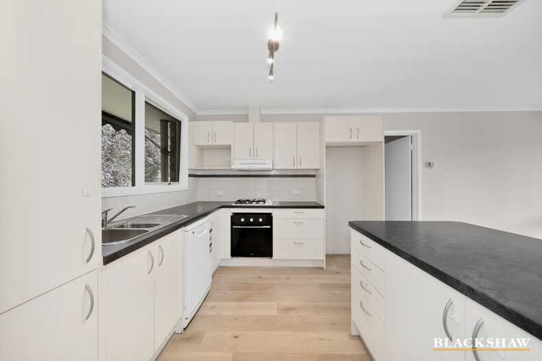 12 Hensman Street Latham