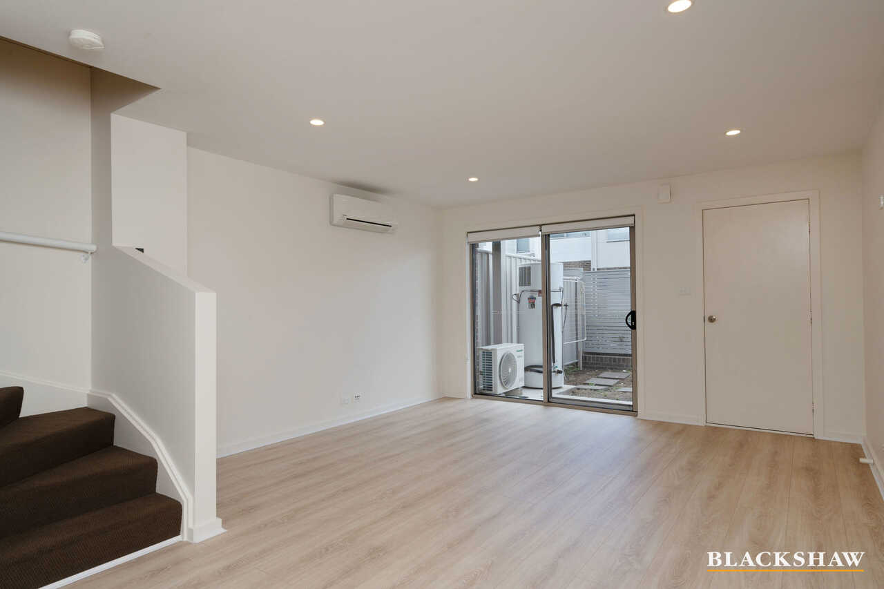 26/21 Bakewell Street Coombs