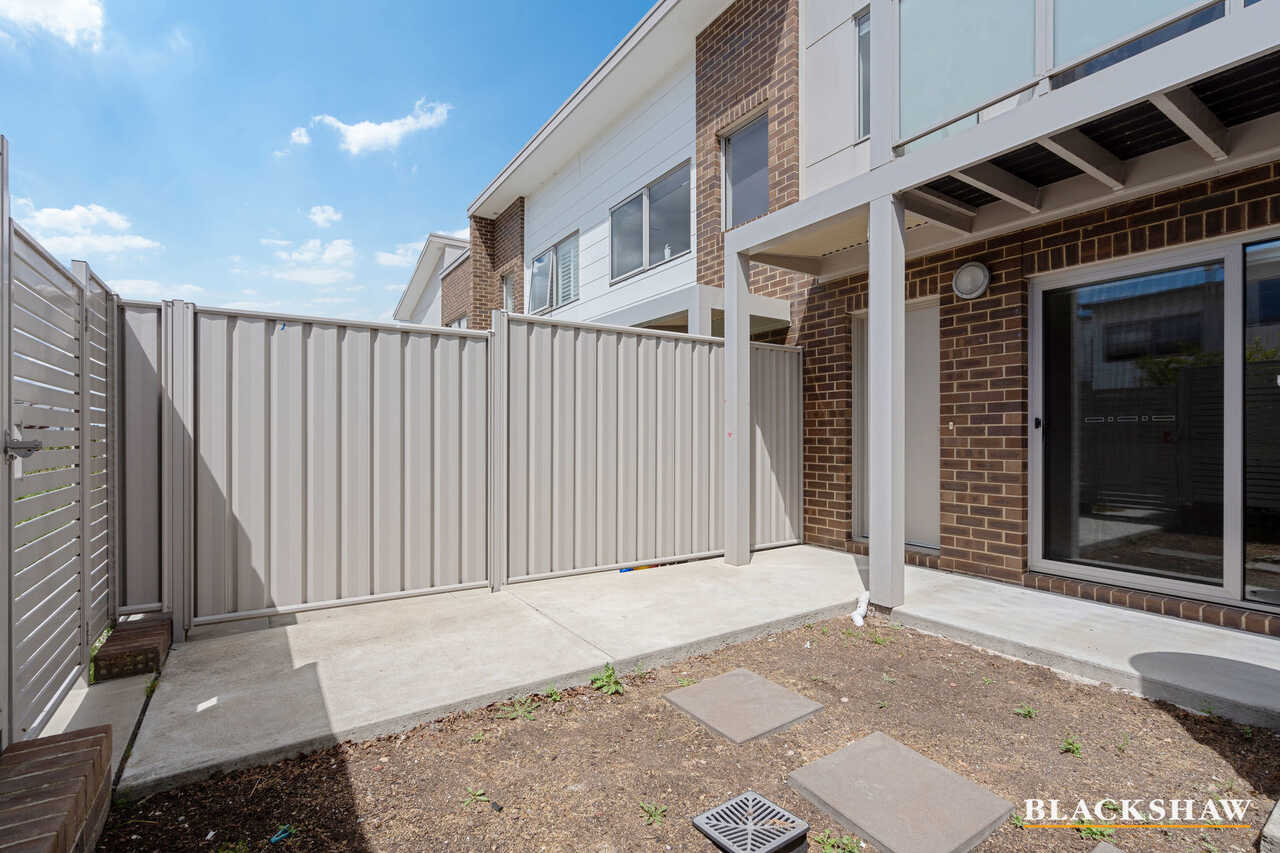 26/21 Bakewell Street Coombs