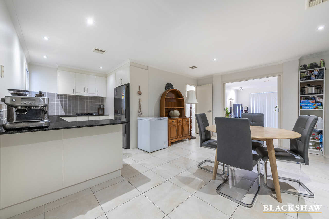 302 Anthony Rolfe Avenue Gungahlin