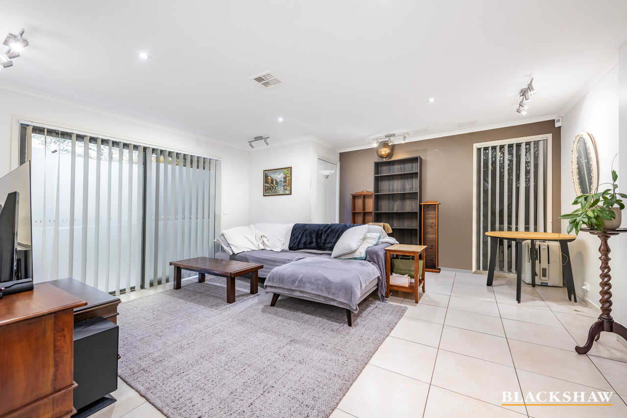302 Anthony Rolfe Avenue Gungahlin
