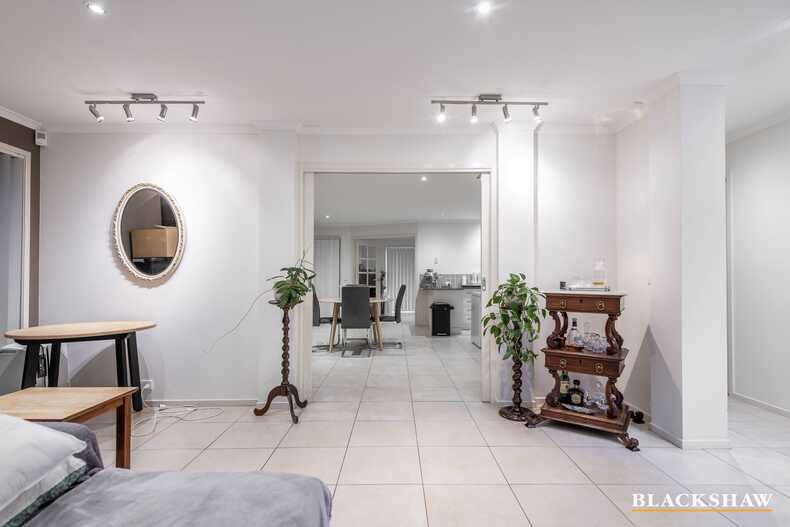 302 Anthony Rolfe Avenue Gungahlin 302 Anthony Rolfe Avenue Gungahlin