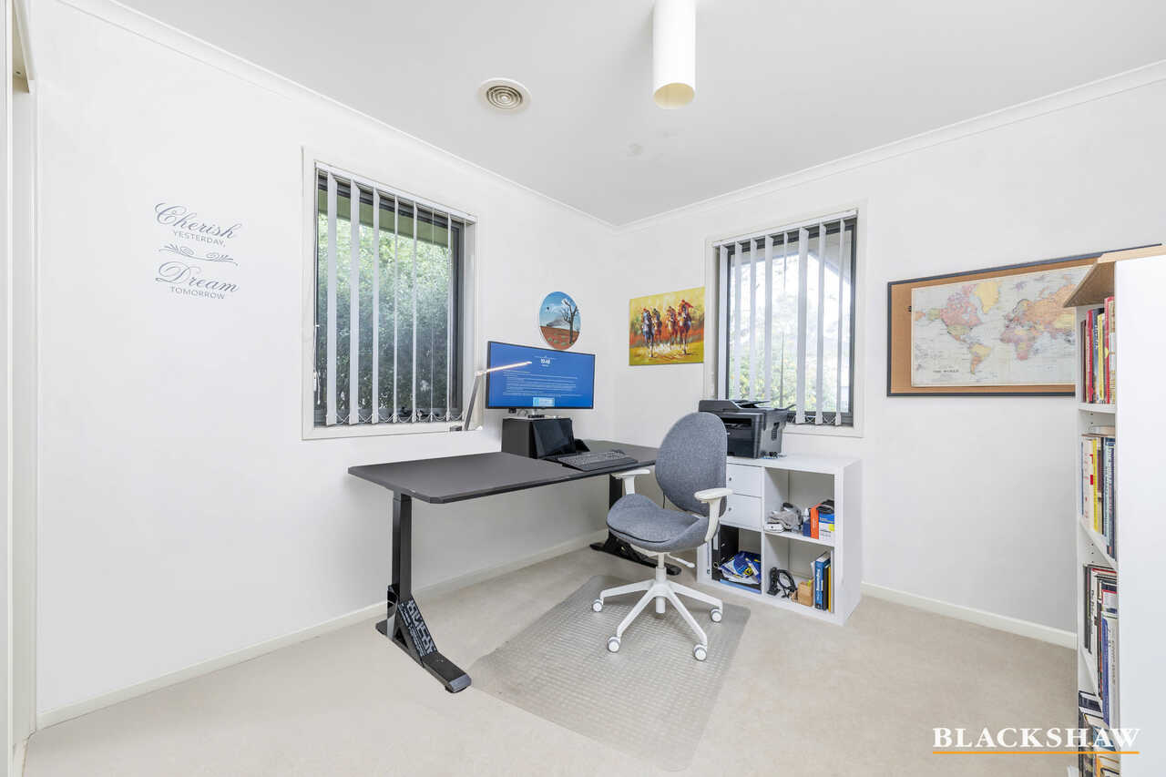 302 Anthony Rolfe Avenue Gungahlin