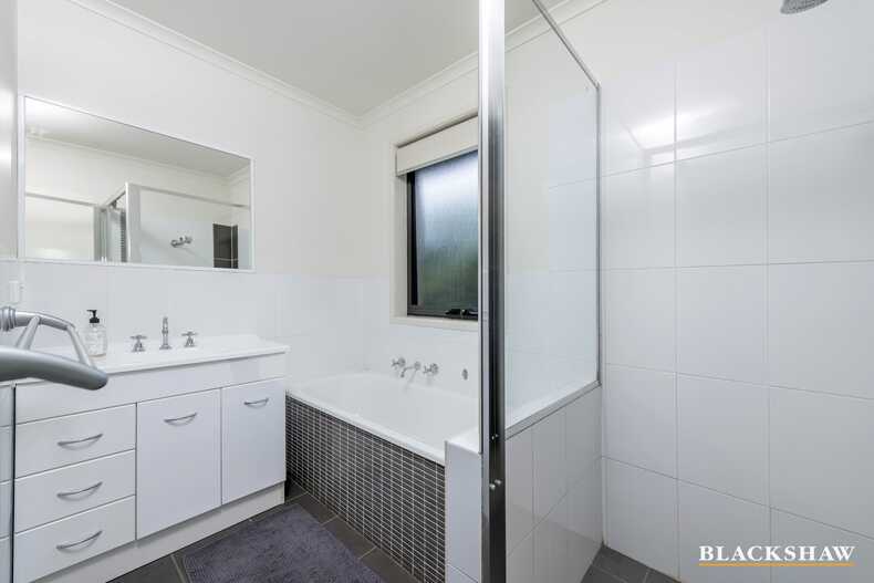 302 Anthony Rolfe Avenue Gungahlin 302 Anthony Rolfe Avenue Gungahlin