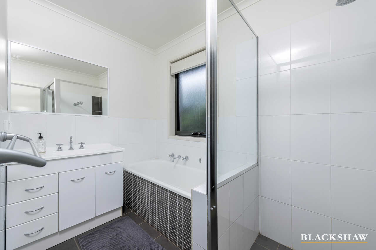 302 Anthony Rolfe Avenue Gungahlin