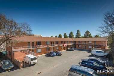 20/10 Macquoid Street Queanbeyan